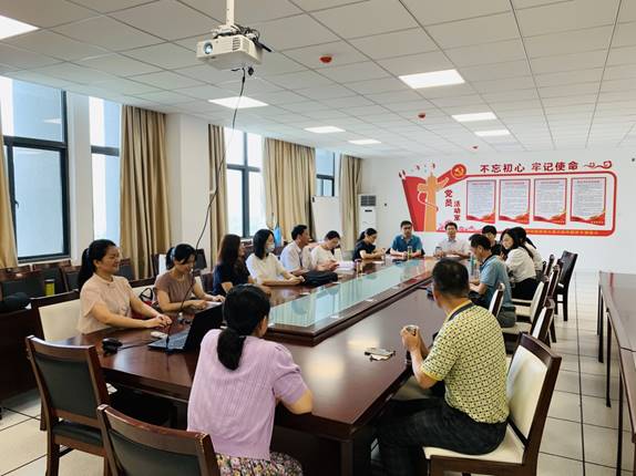 说明: C:\Users\hp\Desktop\7月活动日照片1.jpg 说明: C:\Users\hp\Desktop\7月活动日照片1.jpg